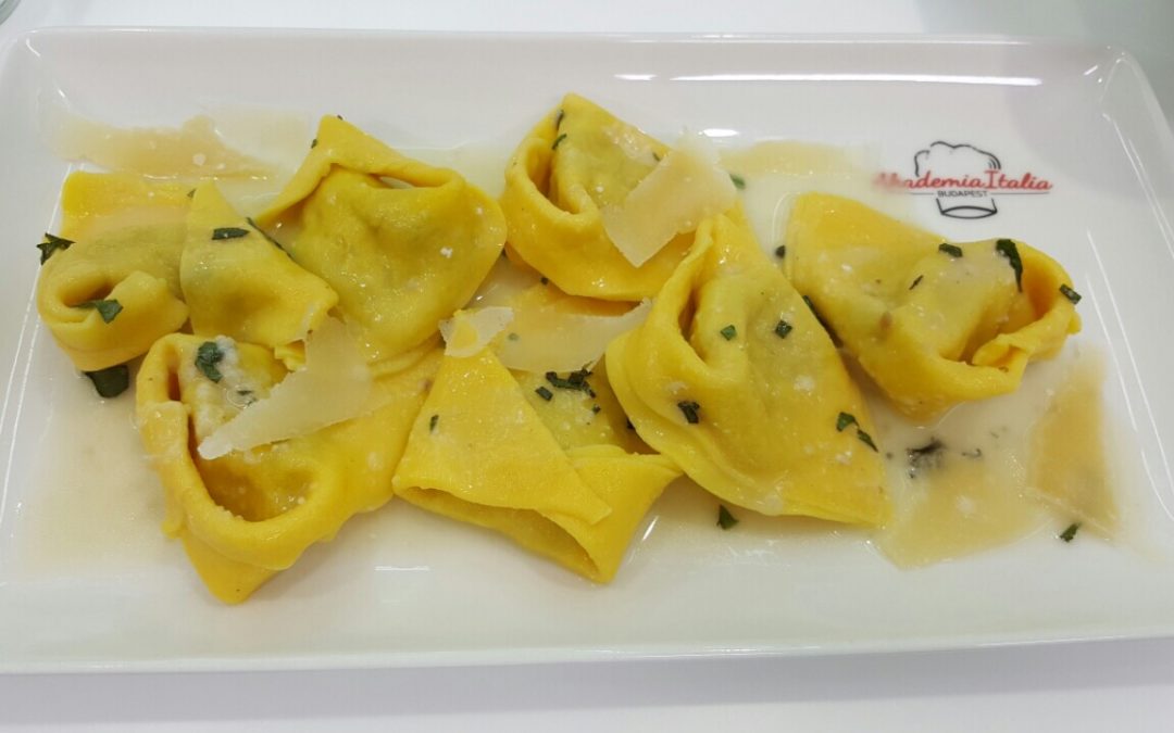 Cappellacci filled with flap mushroom